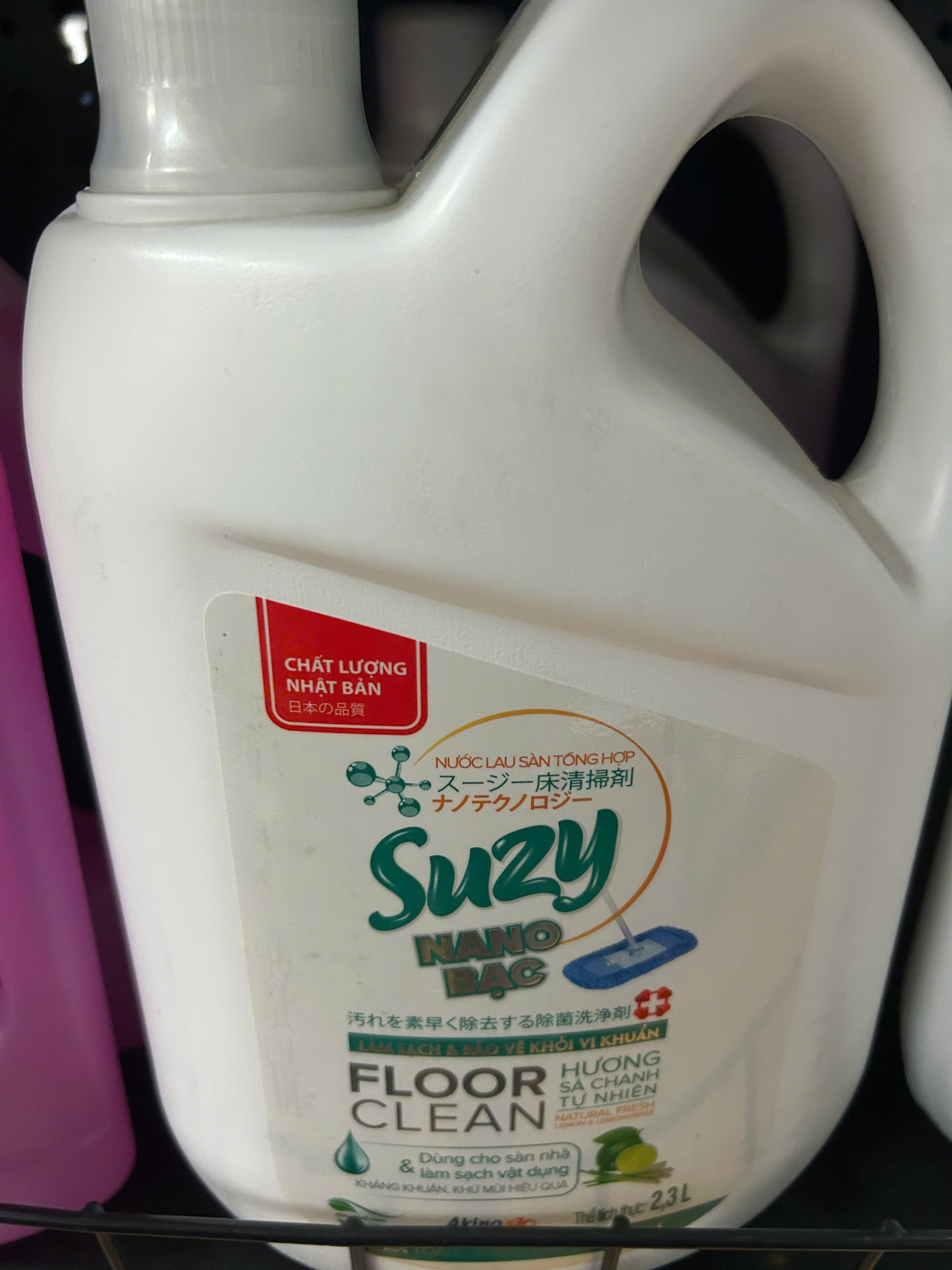 Nước lau sàn tổng hợp Suzy Nano Bạc - 2,3L